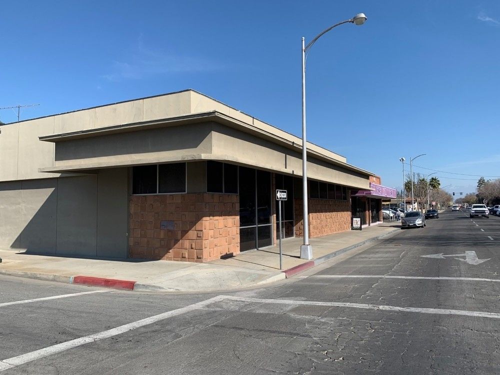 300 E Center Ave, Visalia, CA 93291